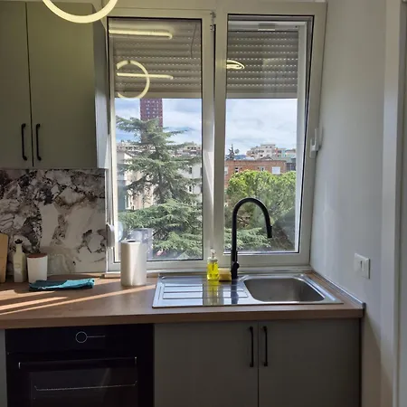 Mosaic Cane 2 تيرانا